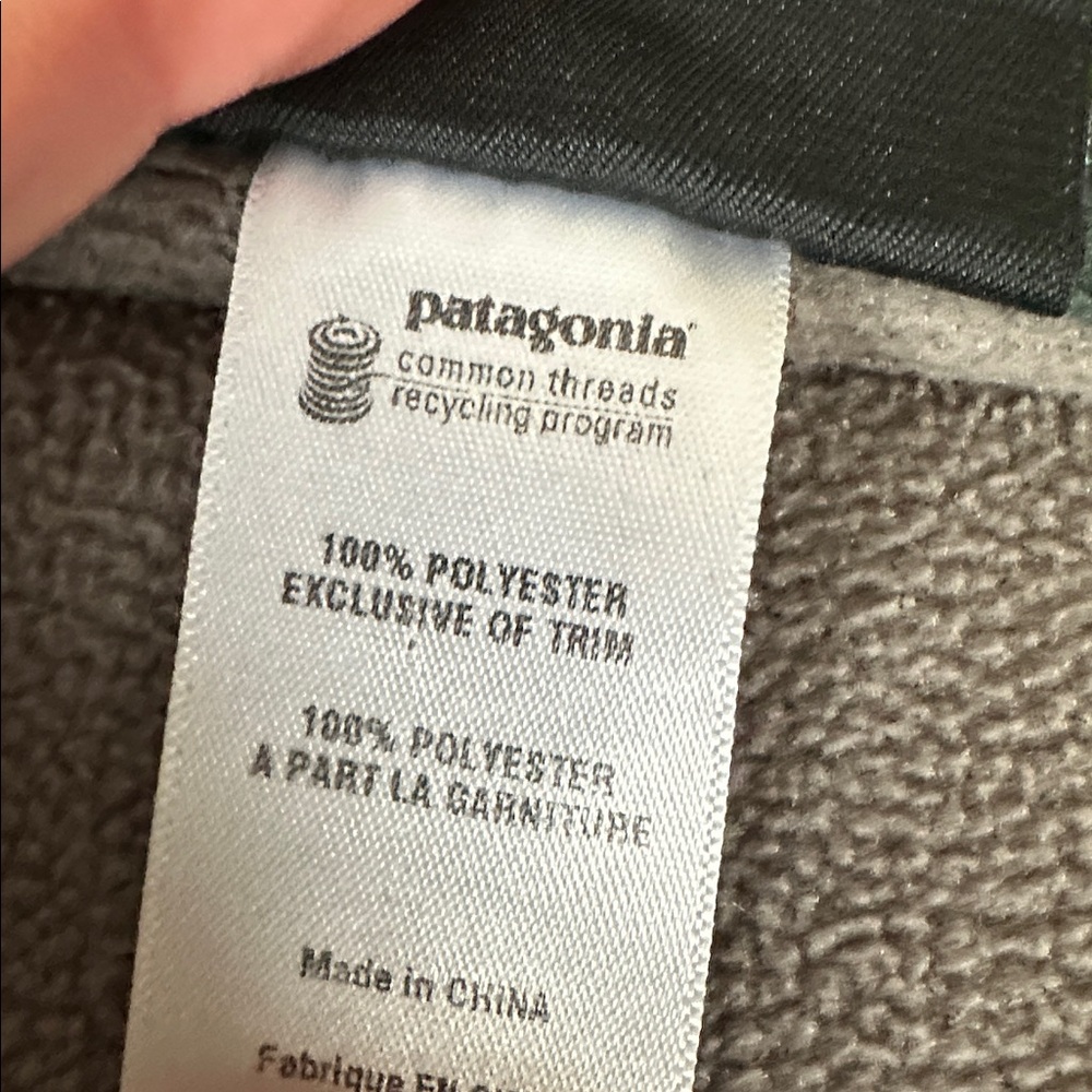 Patagonia full zip soft shell jacket - image 7